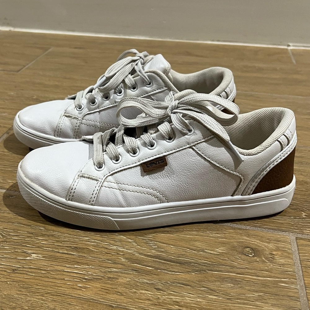 Levi’s Tennis Shoes